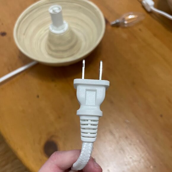 SET OF 2 Ikea Misterhult table lamps with LED lightbulb - Picture 12 of 12